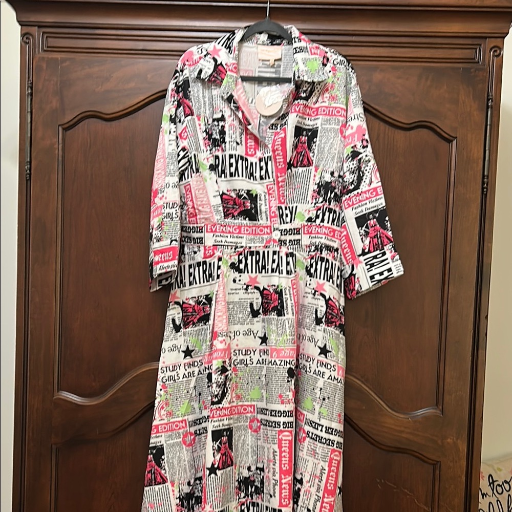 NWT Graphic Print Maxi Dress